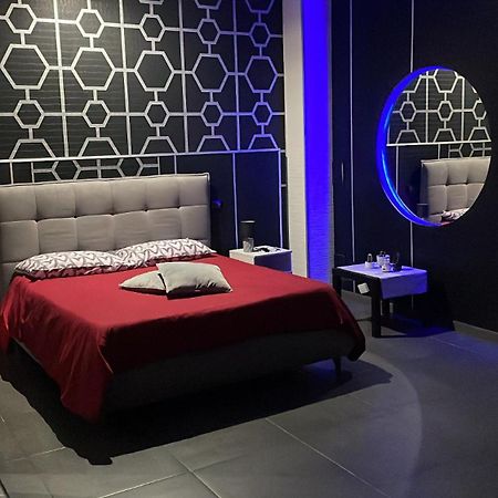Luxury Suite Mimi Bari Exteriör bild