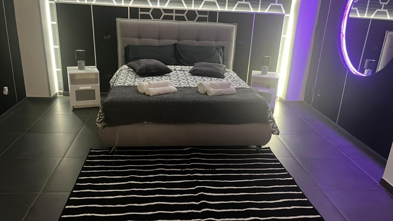 Luxury Suite Mimi Bari Exteriör bild